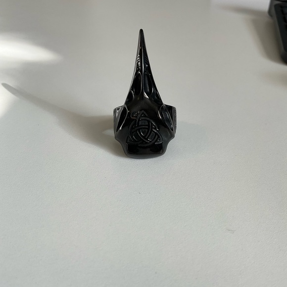 Men’s unique ring - Picture 1 of 3